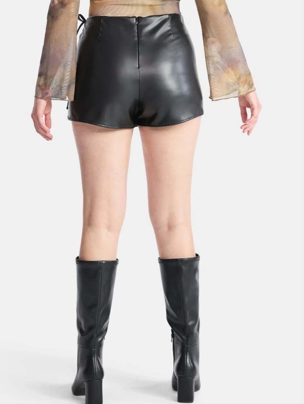 New Steve Madden NYC Women's Faux Leather Wrap Skort skirt + shorts, size S Or L - Picture 3 of 4